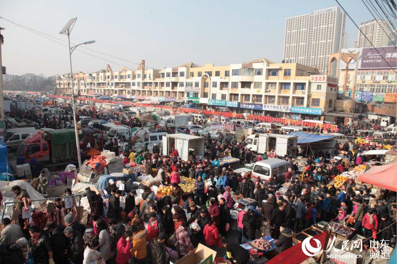 ʼ��1892�����u������ÿ���r�v���������s���ͳɞ��@������^�ľ������ڱ����u�����뾰�^��ˮӋ�����@������100����Ěvʷ�󼯼������w��1��16�գ���δ���r�v�D�³��ߣ�������˷����s�����ٴ�ӿ���@�������ƾÚvʷ�Ĵ��������@����������L�������zӰ�����f漣�