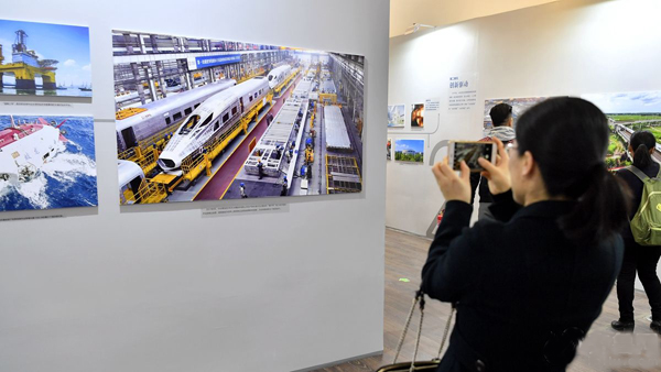 ɽ�|ʡ�cף�ĸ��_��40�������}�zӰչ�_Ļ