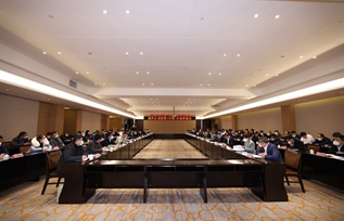 龍口舉辦域外在龍投資（合資）企業(yè)座談會          這樣一場“春天的約會”讓前來參加會議企業(yè)家感覺誠意滿滿，心情暖暖。