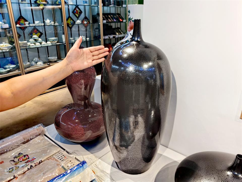 淄博特有“雨點釉”，釉面布滿“雨點”