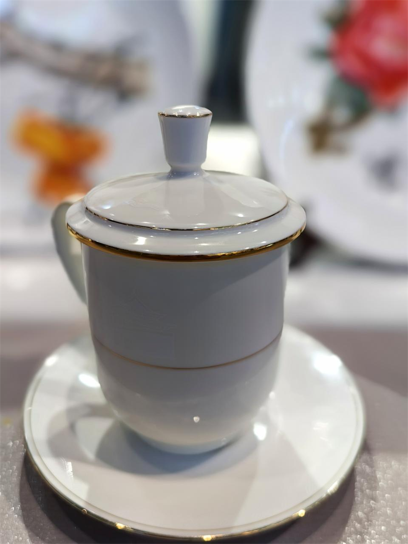 淄博燒制的茶杯，“當(dāng)代國窯”由來