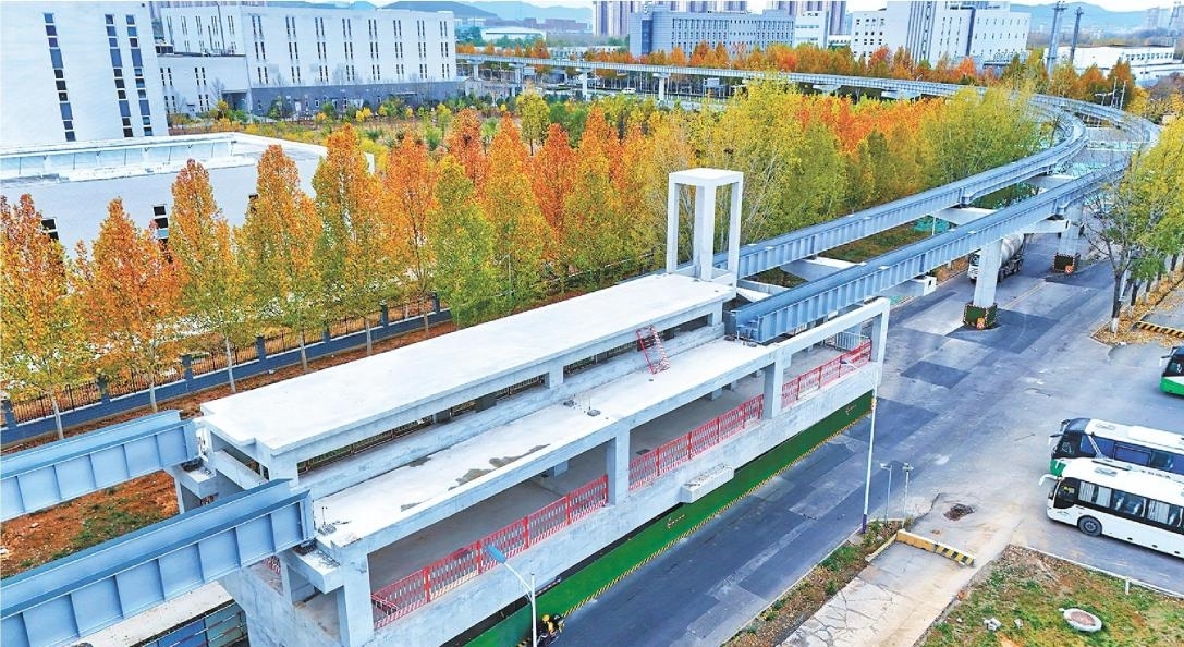 濟(jì)南低運(yùn)量軌道交通高新東區(qū)環(huán)線項目首個單位工程通過驗收。劉飛躍攝