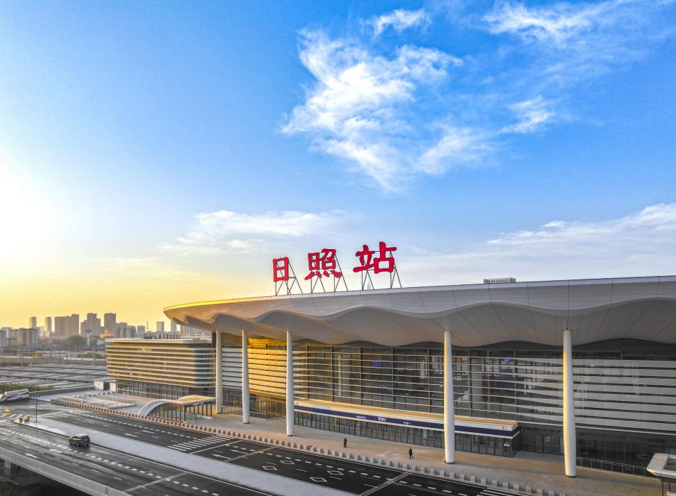 日照站新站房 單英 攝