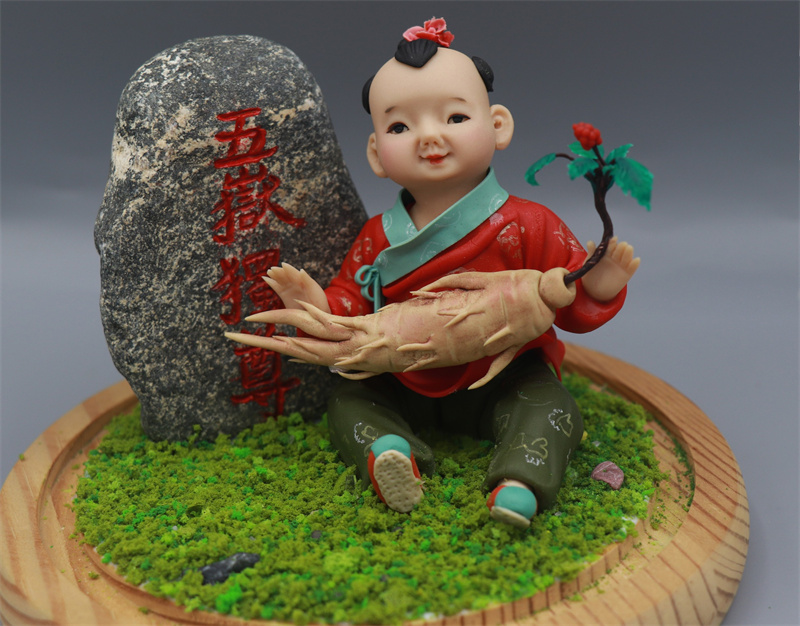 泰山石家面塑作品《泰山祈福娃娃》。受訪者供圖