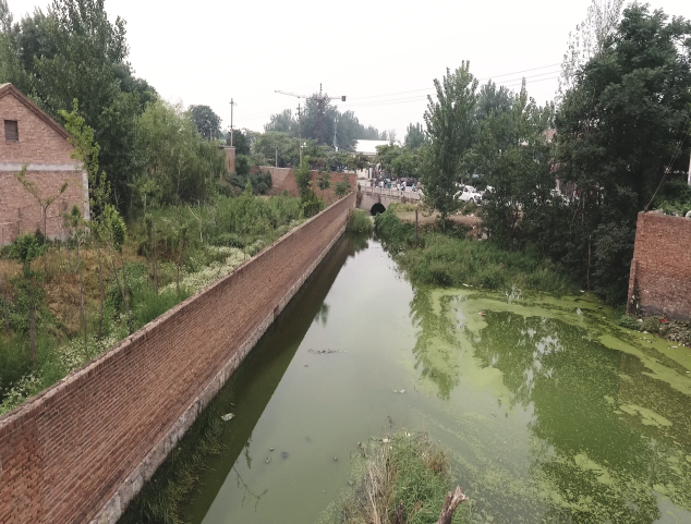 入湖河流桶子河治理前