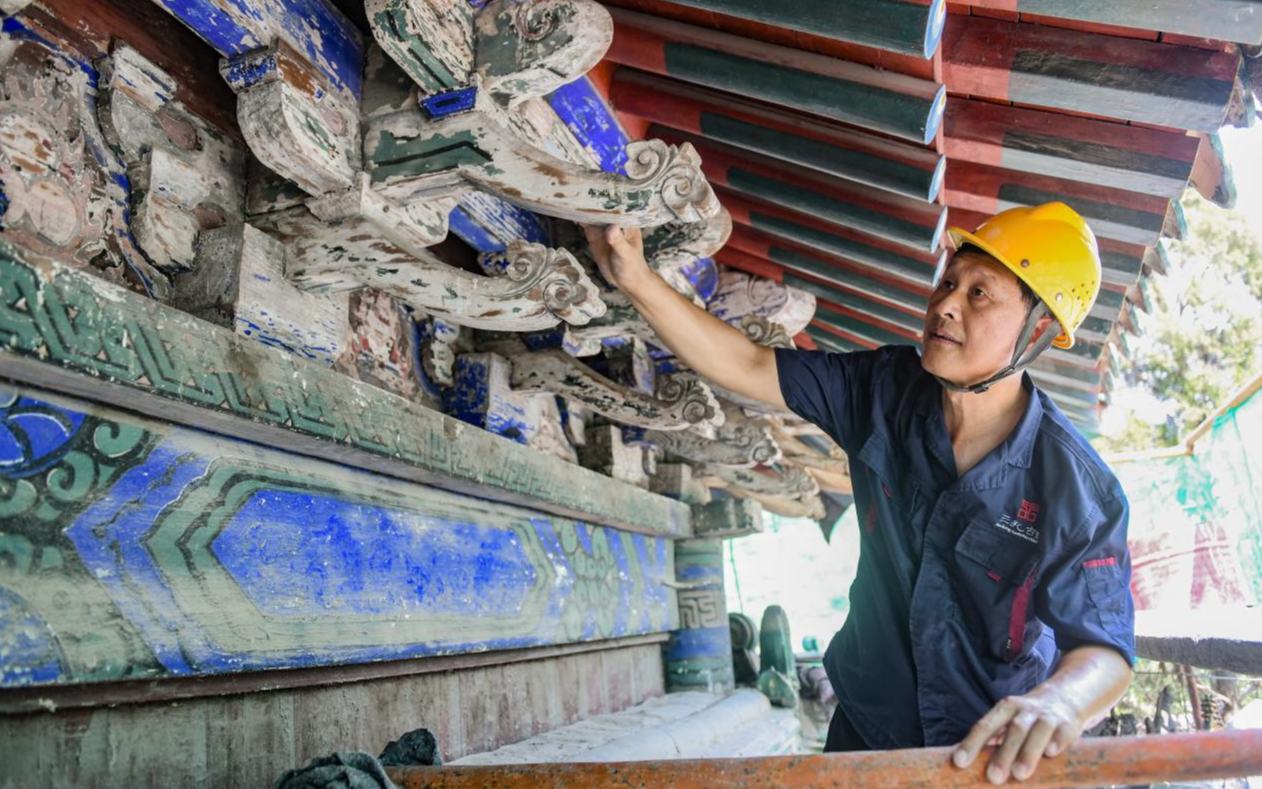 行進(jìn)中國(guó)｜與時(shí)光賽跑：“老手藝”闖出“新范式”