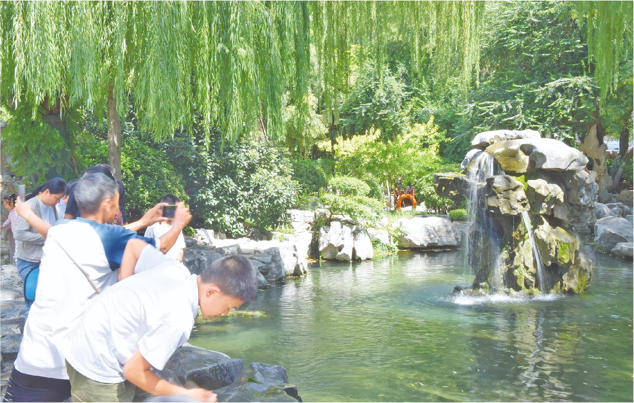 “月牙飛瀑”景觀再現(xiàn)